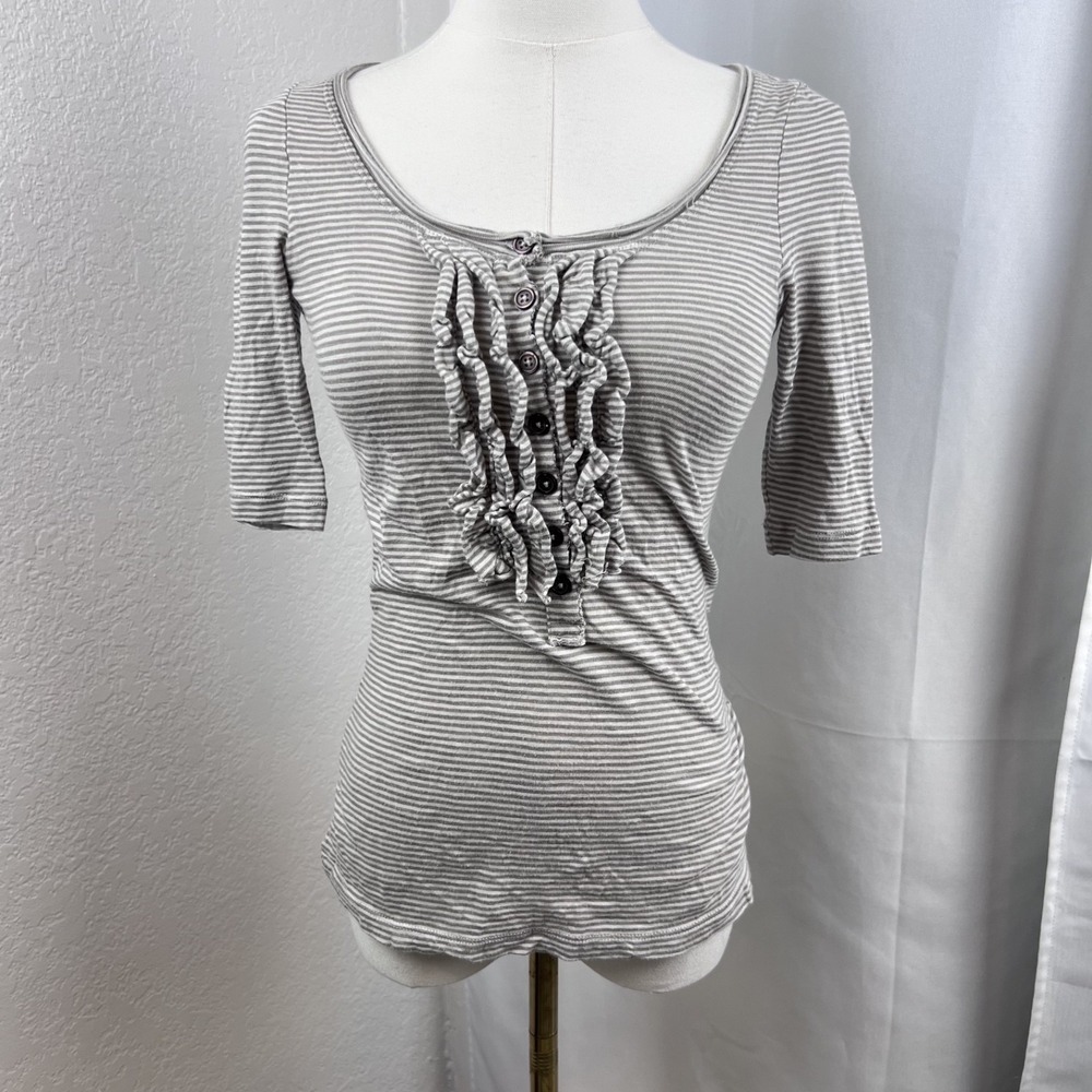 Y2K Old Navy Top Womens XS Gray Striped Henley Ruffle Preppy Cottagecore Layer
